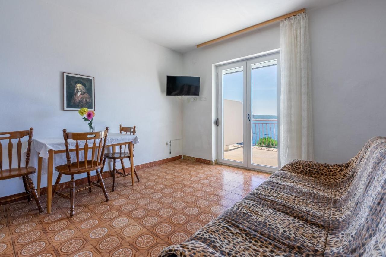 Apartments Rozaria Dramalj Exterior photo